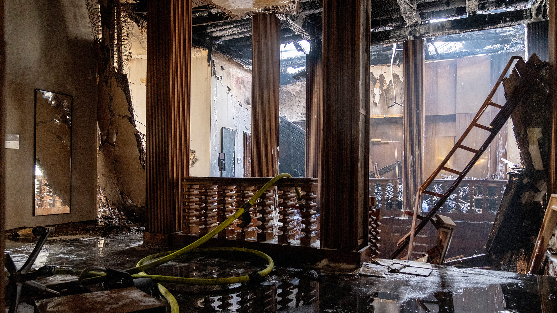 Fra Det Første Alarmopkald Til De Sidste Gløder